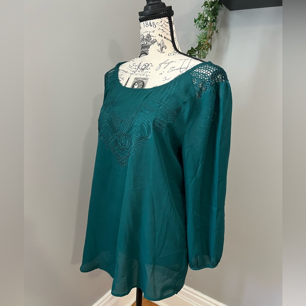 Maurice’s Chiffon Crochet Blouse Fashion Top - Picture 4 of 7
